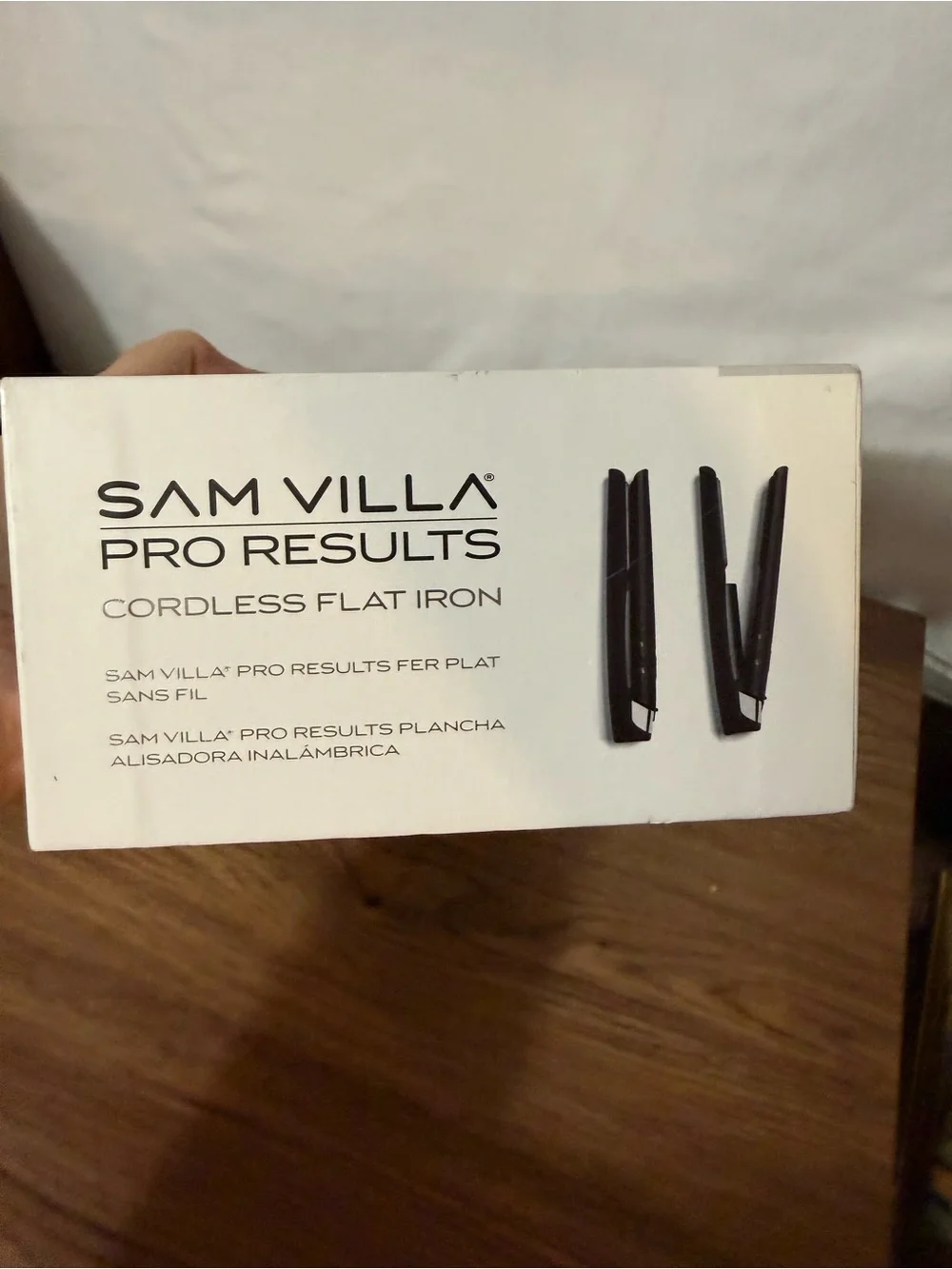 Sam Villa Pro Results Cordless Flat Iron - White Box